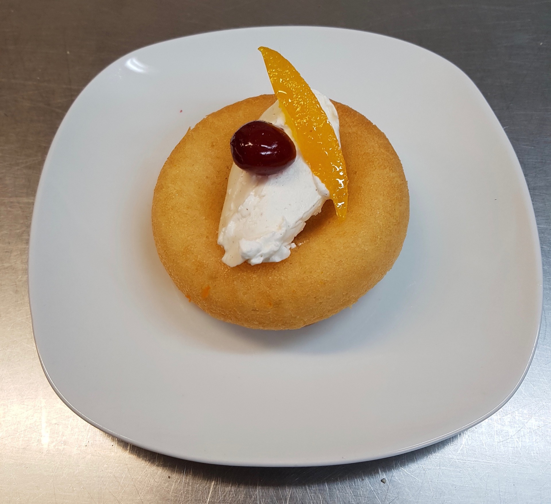 Baba au rhum chantilly