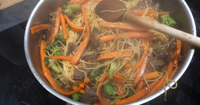 Nouilles sautées au brocoli et au boeuf